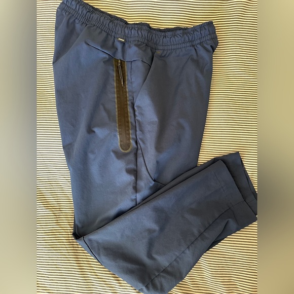 Nike Woven Tech Pants- Blue XL - Picture 3 of 4
